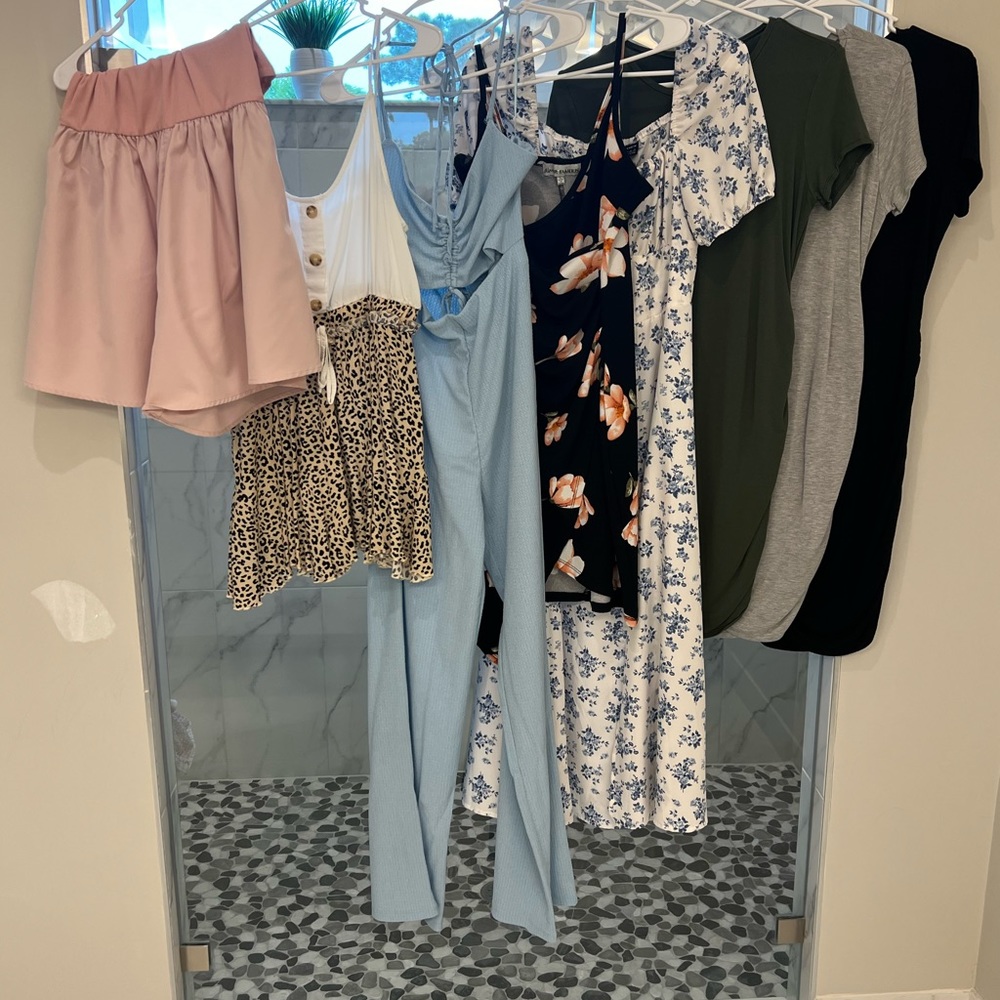 Women’s size large (& 2 medium) dresses & rompers